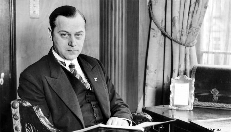 알프레드 로젠버그(Alfred Rosenberg), 나치와 홀로코스트 이론가 