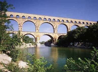 로마 최대 수로의 역사, 퐁 뒤 가르(Pont du Gard) 