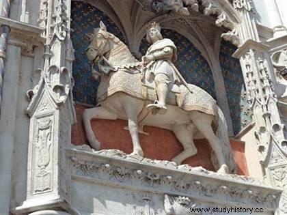 독특한 이야기를 지닌 블루아 성(Château de Blois) 