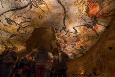 ラスコー洞窟、頭頂芸術の宝庫 