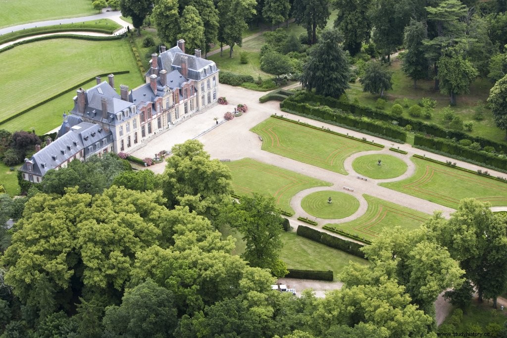 CHÂTEAU DE THOIRY:그렇게 야생적이지 않은 곳 