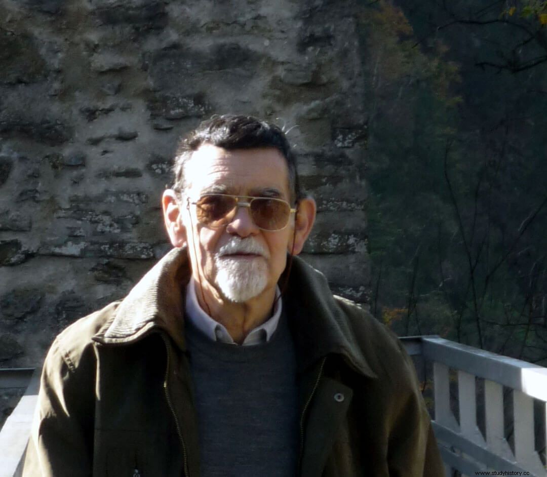 사망 기사:게오르게 I. 칸타쿠지노 
