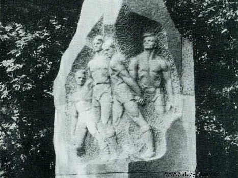 승리는 자신의 목숨으로 치르는 죽음의 축구게임. 