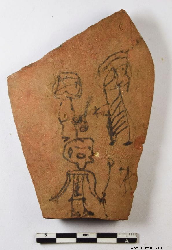 アスリブで発見された古代エジプトの生活を記録した何千もの追放者には、学童が描いた線や絵が含まれていた