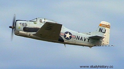 북미 T-28A 트로이 목마 