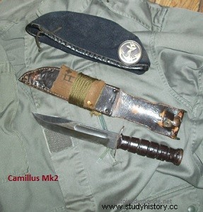 Camillus Mk2 및 Ka-bar 나이프 