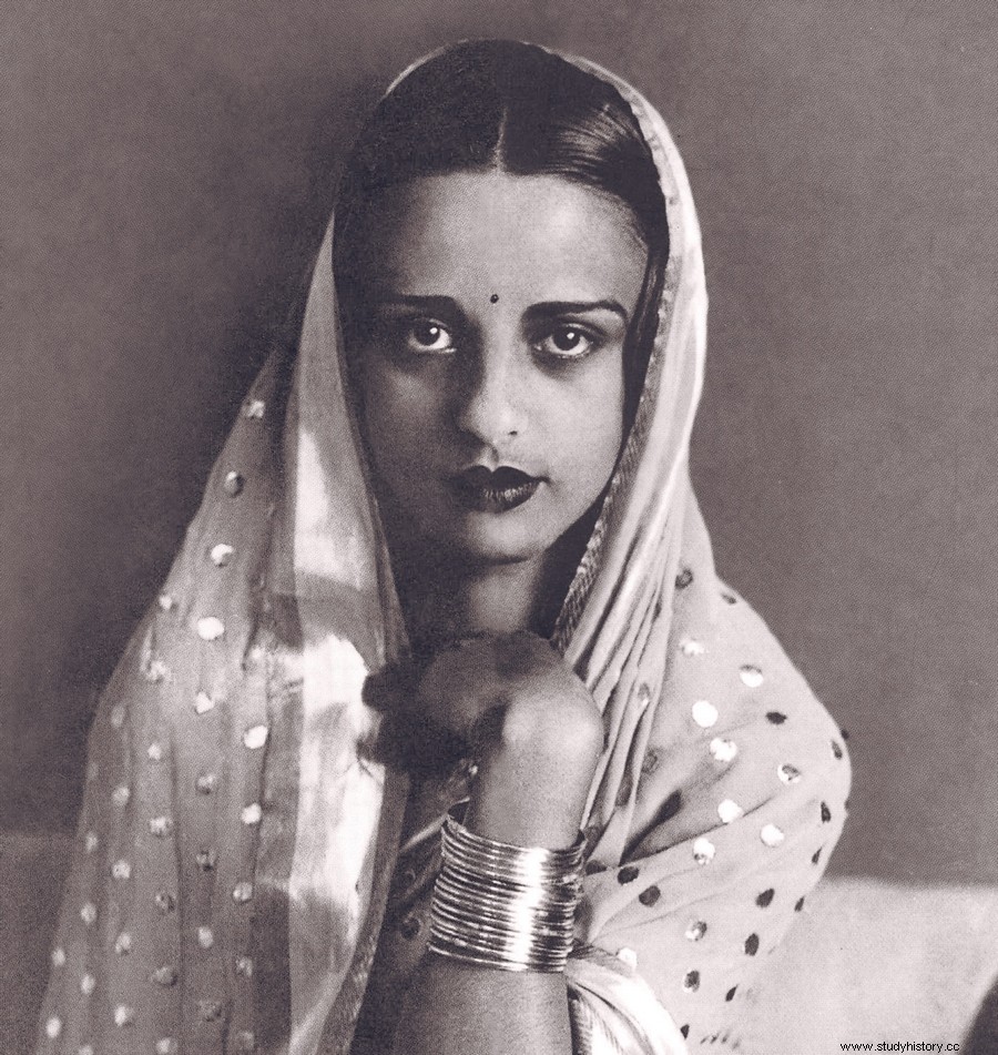 암리타 셰르 길(Amrita Sher-Gil), 이중 뿌리를 가진 화가 