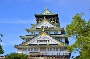 【豊臣秀頼】豊臣秀吉の子ではなかったか？大阪城で死んだんじゃないの？ 