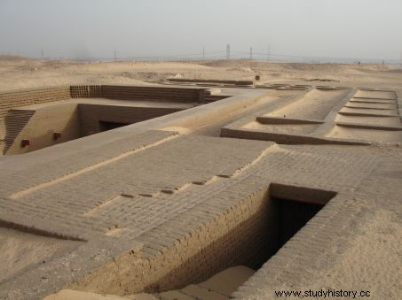 エジプトのアビドス墓地で5,500年前の墓が発見 