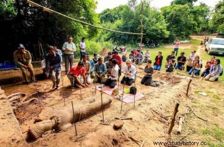 アンコール遺跡で発見された珍しい像 
