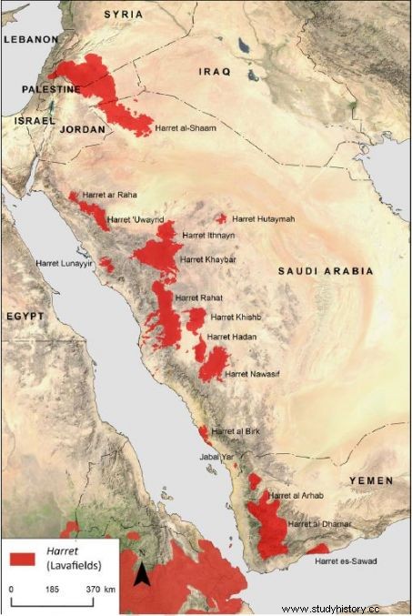 サウジアラビアの謎めいた石造建造物の記念碑的カルト 
