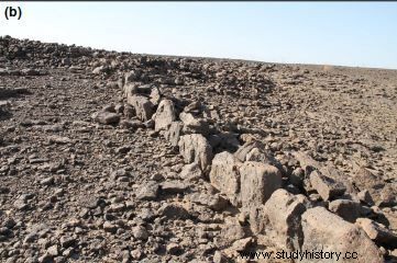 サウジアラビアの謎めいた石造建造物の記念碑的カルト 