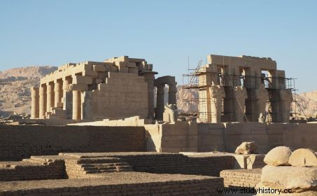 ノート。古代エジプトの画家たちはどのように仕事をしていましたか? 
