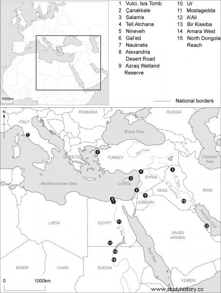 装飾されたダチョウの卵、古代世界の富の外面的な兆候 