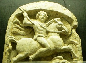 트라키아 기수(Thracian Horseman), 성 조지의 승마 표현에 영감을 준 신 