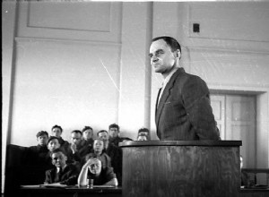 The man who volunteered to be a prisoner at Auschwitz 