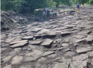 A surprising basalt paving discovered on the Gallic site of Gergovie 