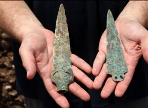 The function of Neolithic copper daggers finally elucidated? 